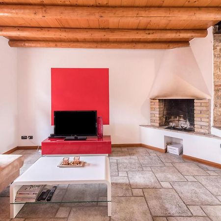 Casa Rustico Villa กอสเตร์มาโน ภายนอก รูปภาพ