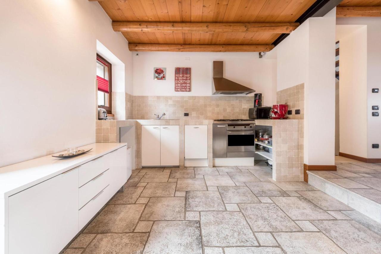 Casa Rustico Villa กอสเตร์มาโน ภายนอก รูปภาพ