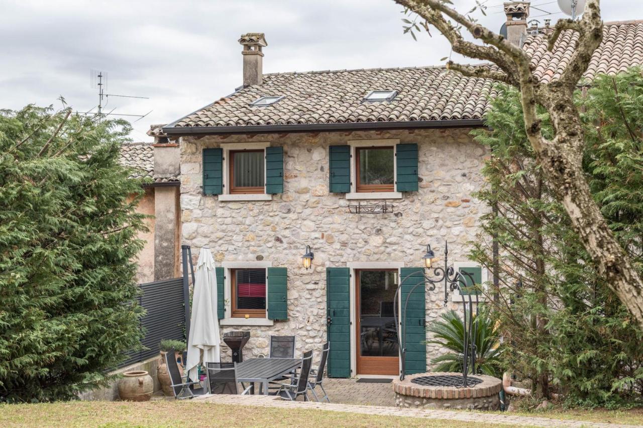 Casa Rustico Villa กอสเตร์มาโน ภายนอก รูปภาพ