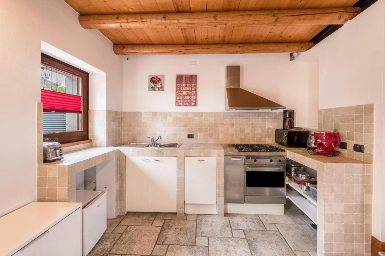 Casa Rustico Villa กอสเตร์มาโน ภายนอก รูปภาพ